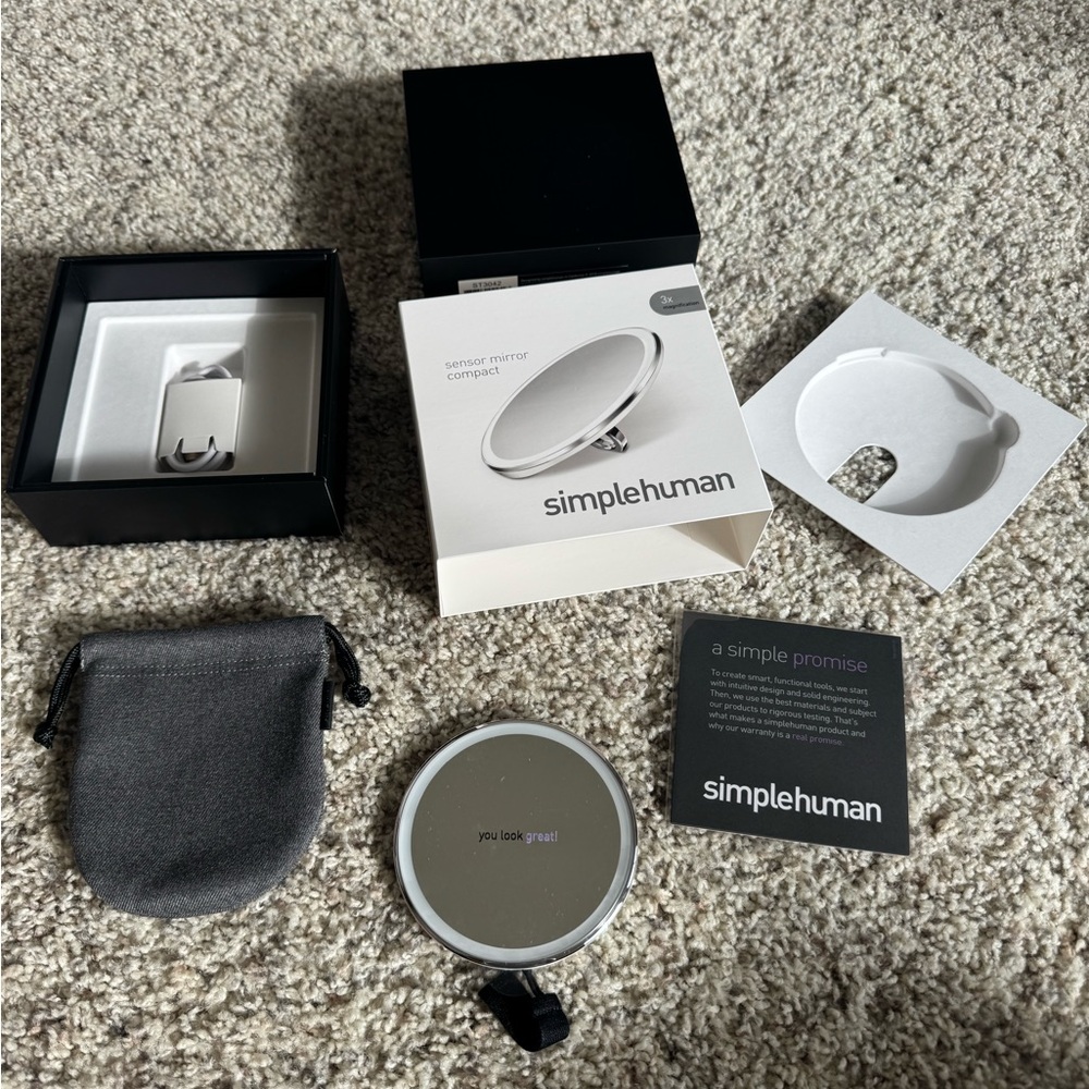 simplehuman
Sensor Mirror Compact